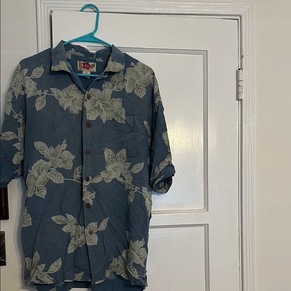 Hilo Hattie Blue Floral Button-Up Silk Shirt